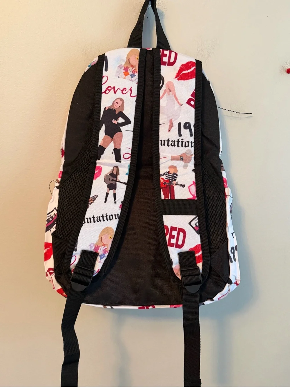 Taylor Swift nwot